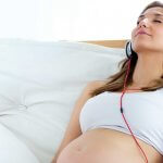 A importância de ouvir música na gravidez é um mito?